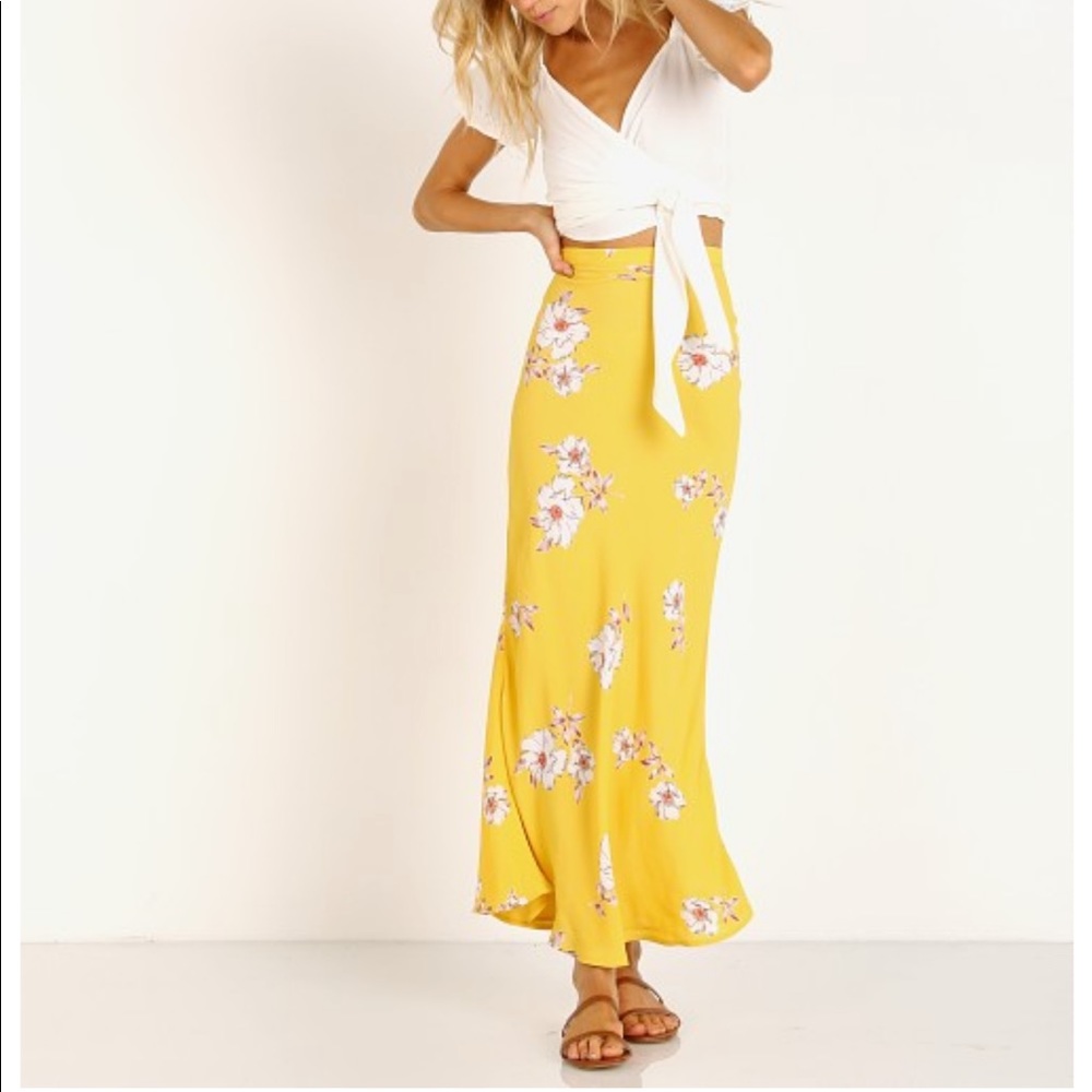 Flynn Skye Alice Skirt Marigolden.  Size M